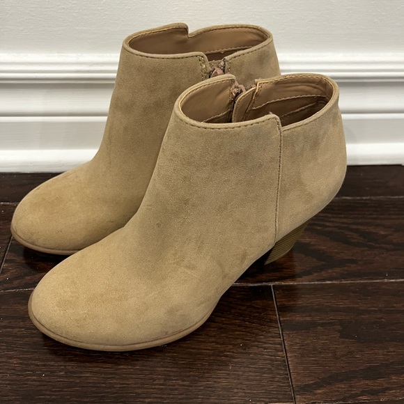 Old Navy Faux Suede Ankle Boots - Picture 4 of 7
